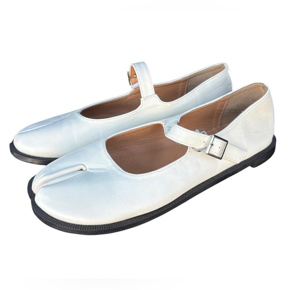 Winter White Faux Leather Split Toe Mary Jane Flats Shoes Ladies 41 US 10.5